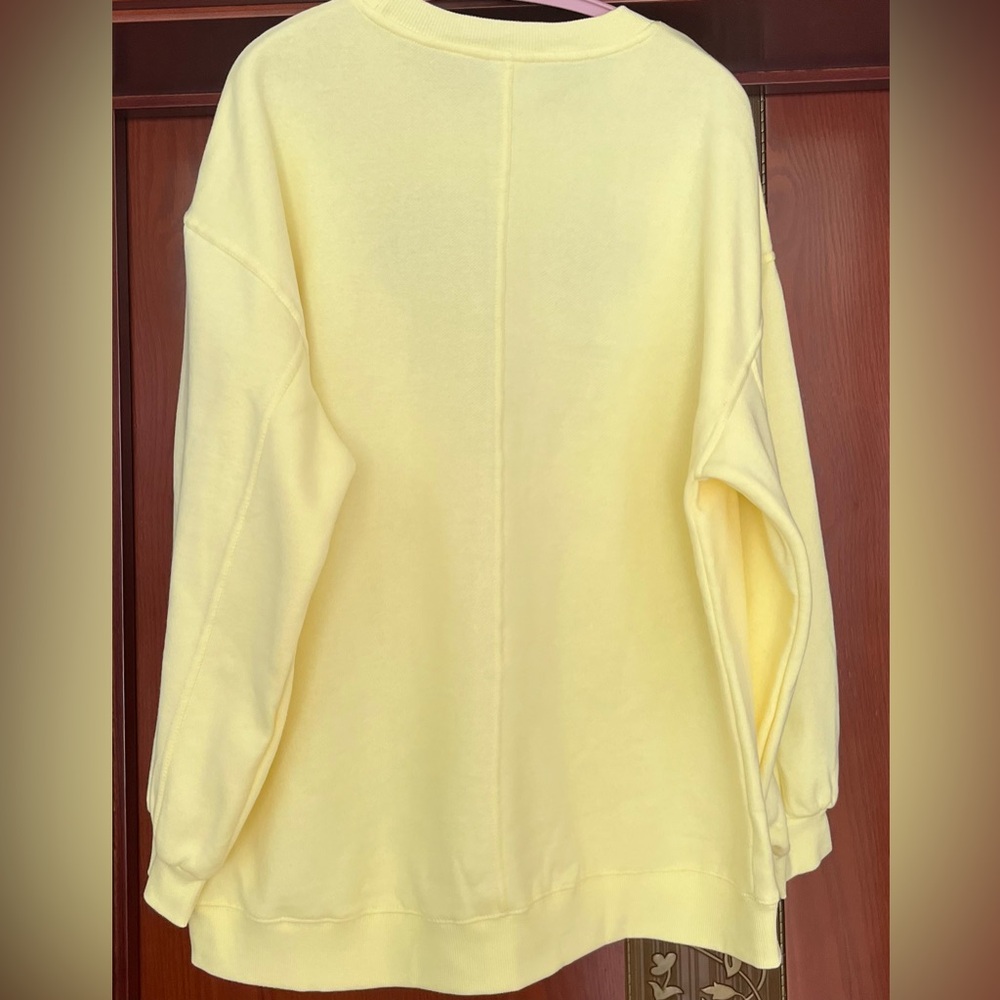Oversized Disney Parks Sweatshirt 2025 Embroidered Mickey Yellow Adult - Picture 3 of 6